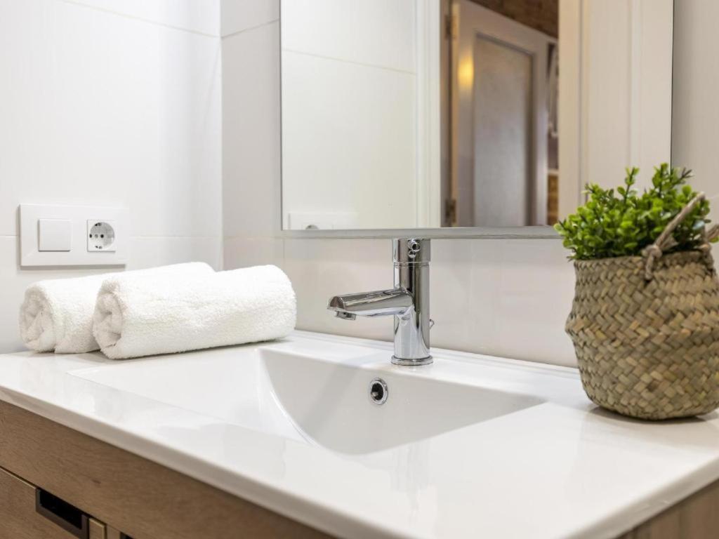 Terraza De Triana Apartment Севиля Екстериор снимка